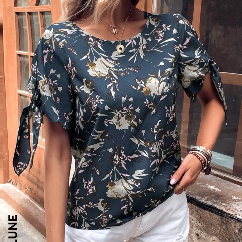 NWT Women’s XL SHEIN Shirt